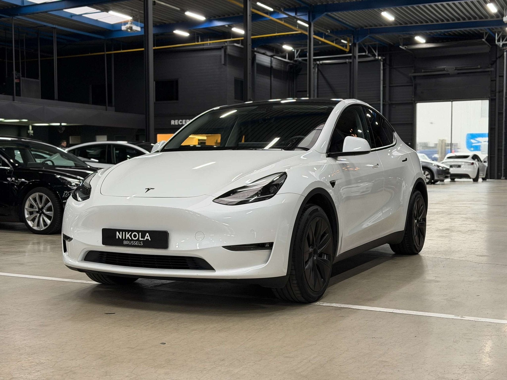 Tesla Model Y LONG RANGE - ALL WHEEL DRIVE - AUTOPILOT, Autos, Cuir, Entreprise, Noir, 5 portes