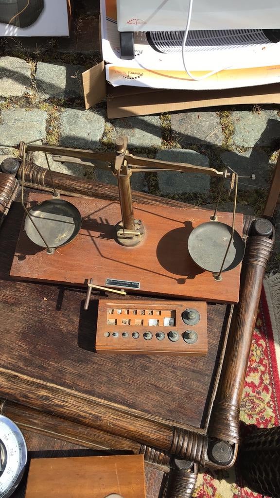 Balances et poids anciens. W. RASQUIN, Enlèvement