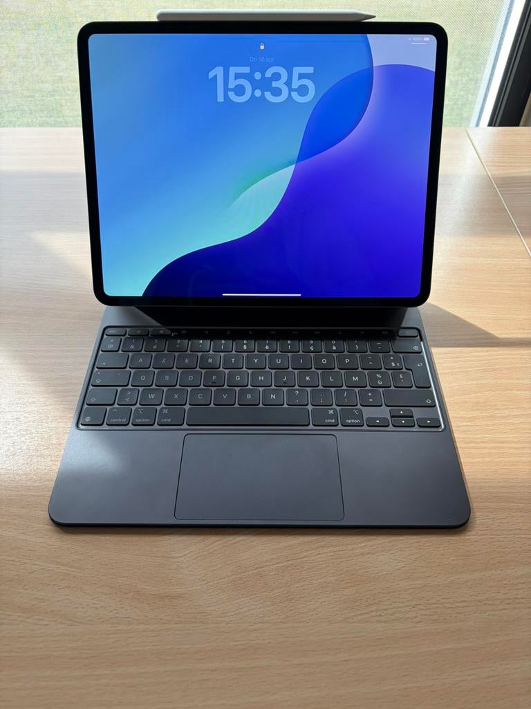 Ipad Pro 13 inch WIFI -256 GB -spacezwart -plus accessoires, Enlèvement ou Envoi, 13 pouces ou plus, Comme neuf, Apple iPad Pro