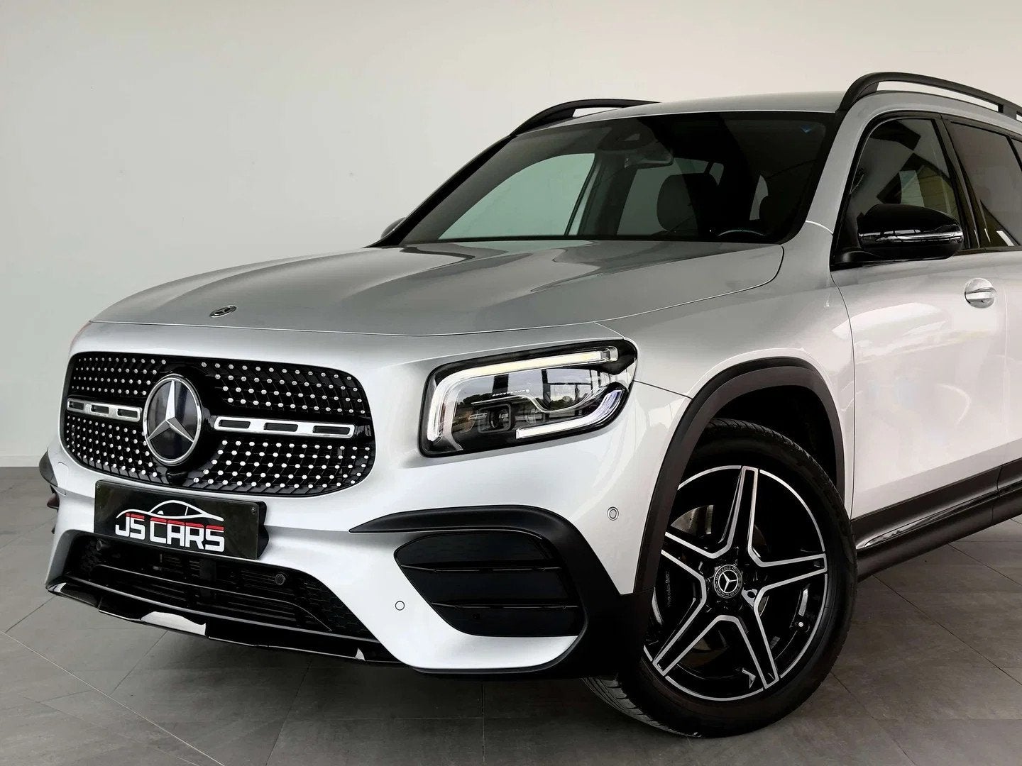 Mercedes-Benz GLB 180 d PACK AMG-1ERPRO-COCKPIT-CARPLAY-CAME, Argent ou Gris, Achat, Euro 6, Entreprise