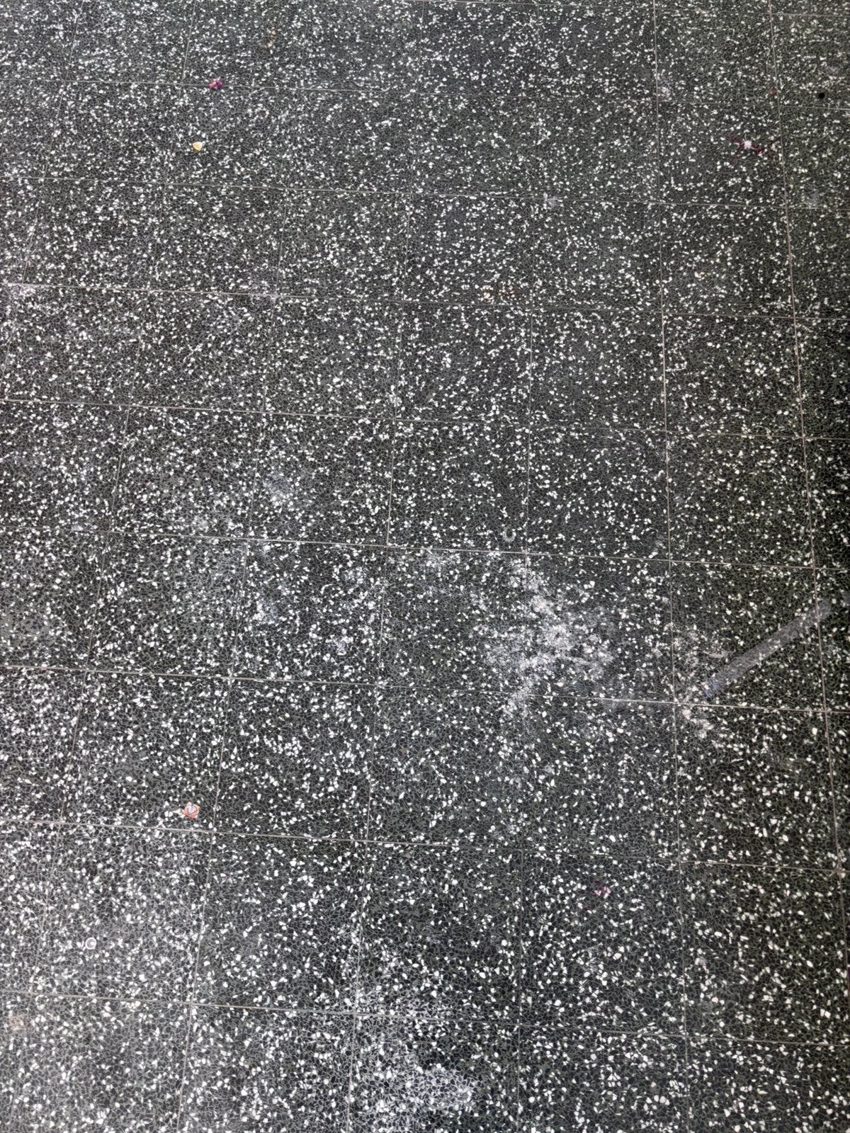 Carrelage granito / terrazzo ancien – À récupérer, Ophalen, Gebruikt, Graniet, 20 tot 40 cm
