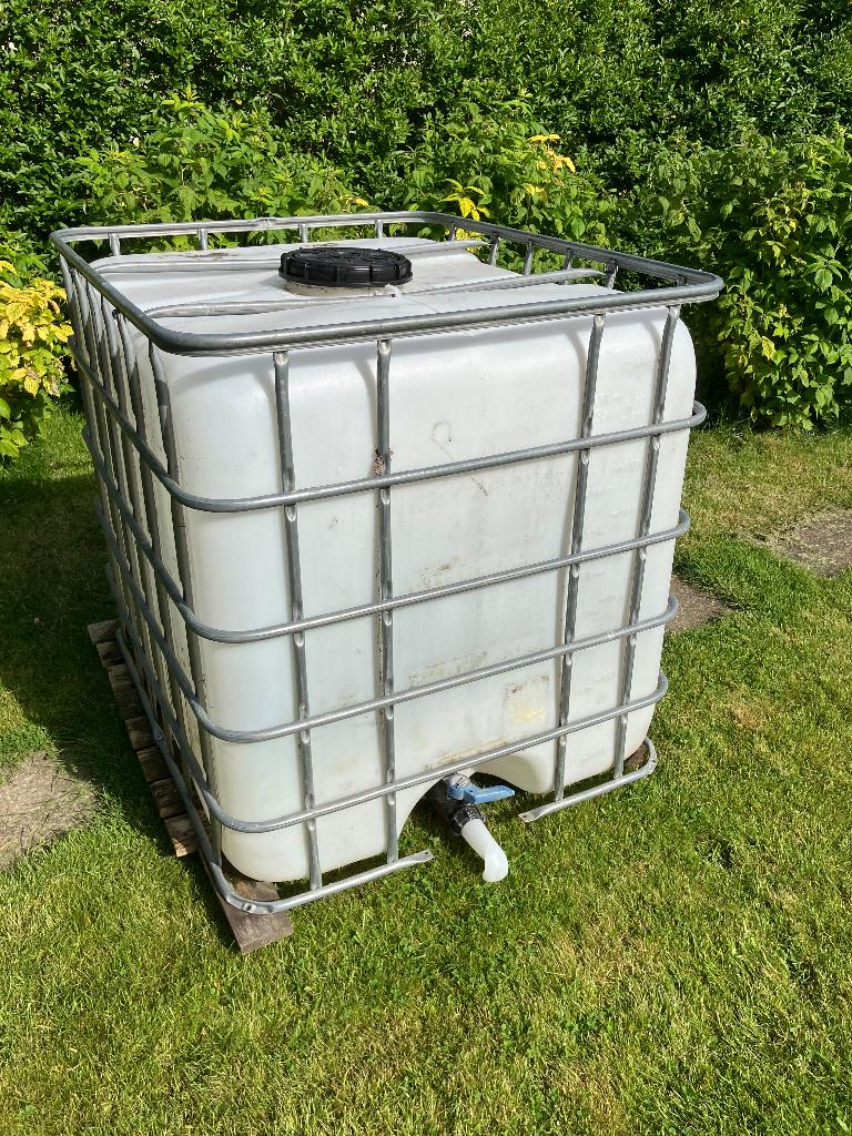 IBC container 1000l - water tank, Tuin en Terras, Regentonnen, Ophalen, Kunststof, Gebruikt, Met kraantje