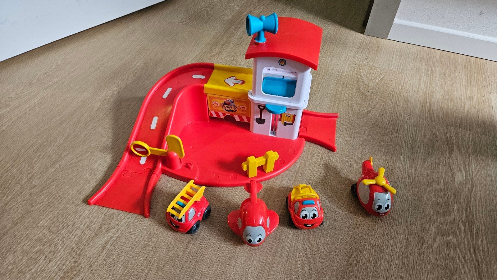 Smoby garage hulpdiensten, Ophalen, Zo goed als nieuw, Auto of Voertuig