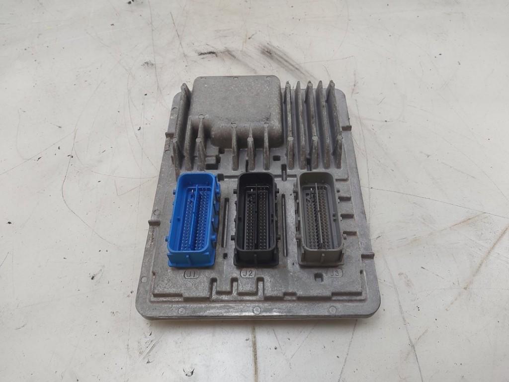 CALCULATEUR MOTEUR ECU Opel Astra K (01-2015/12-2022), Opel, Utilisé, Lisa.Scalzo@aptiv.com, Aptiv PLC