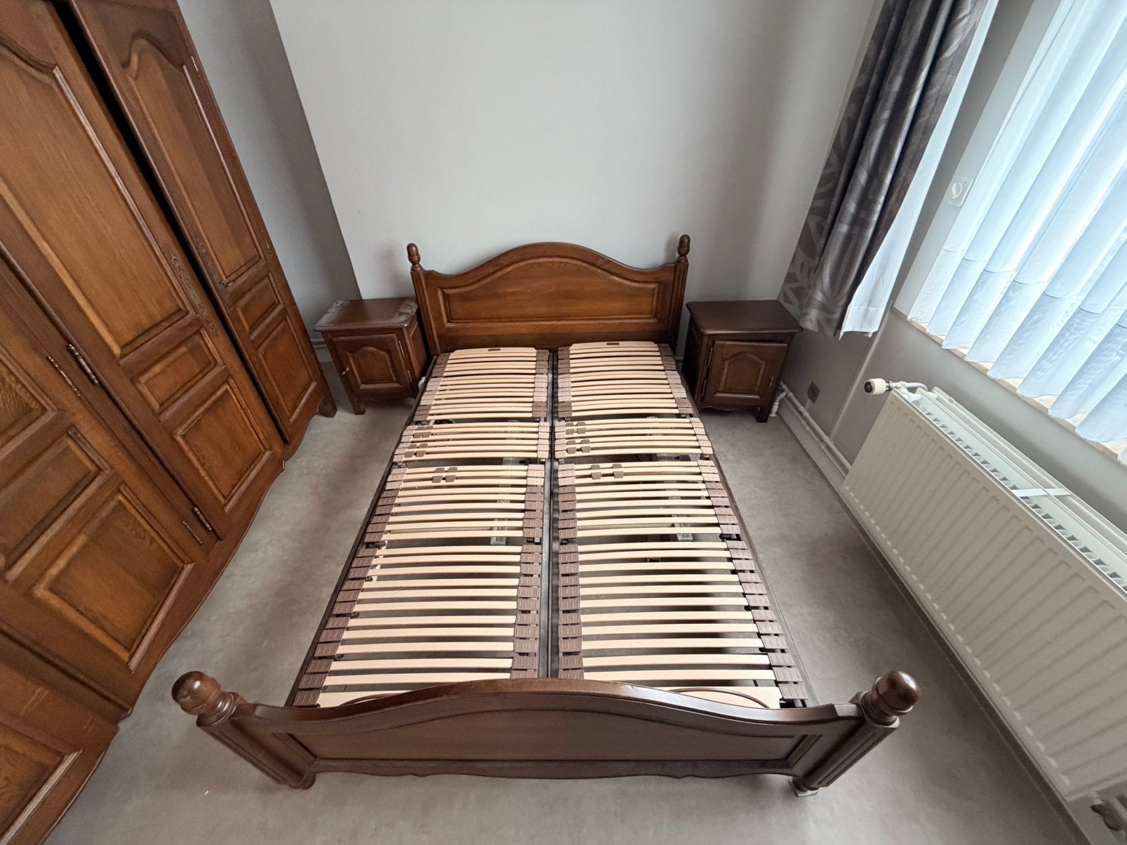 Electisch bed, Huis en Inrichting, Slaapkamer | Complete slaapkamers, Zo goed als nieuw, Ophalen