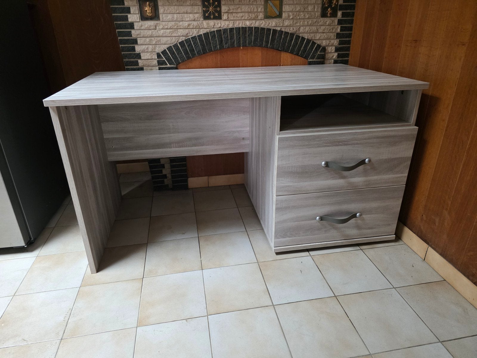 Bureau in prima staat, Huis en Inrichting, Bureaus, Ophalen