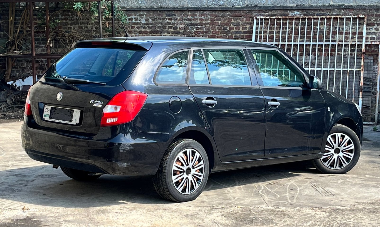 SKODA FABİA 1.4 / Diesel /Euro 4 /, Auto's, Skoda, Zwart, Zwart, Leder, Bedrijf
