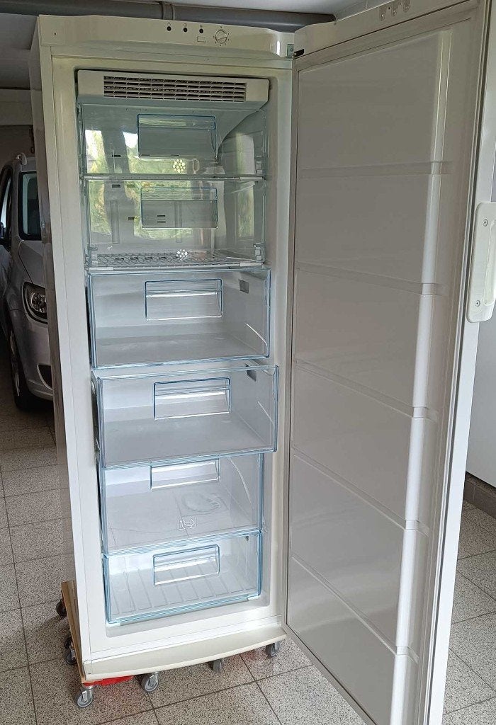 diepvries, Elektronische apparatuur, Vriezers en Diepvrieskisten, Gebruikt, Energieklasse A of zuiniger, 140 tot 160 cm, Ophalen