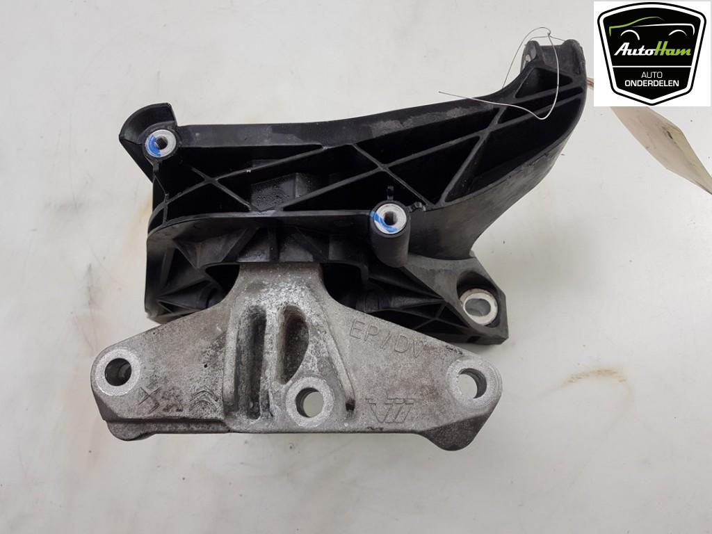 MONTAGE MOTEUR Opel Combo Cargo (01-2018/04-2021), Utilisé, Opel
