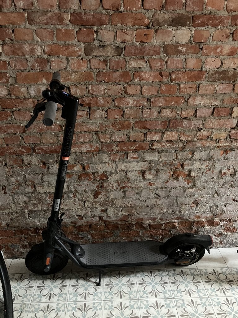 Elektrische step Ninebot F25E, Fietsen en Brommers, Ophalen, Zo goed als nieuw, Elektrische step (E-scooter), Segway-Ninebot
