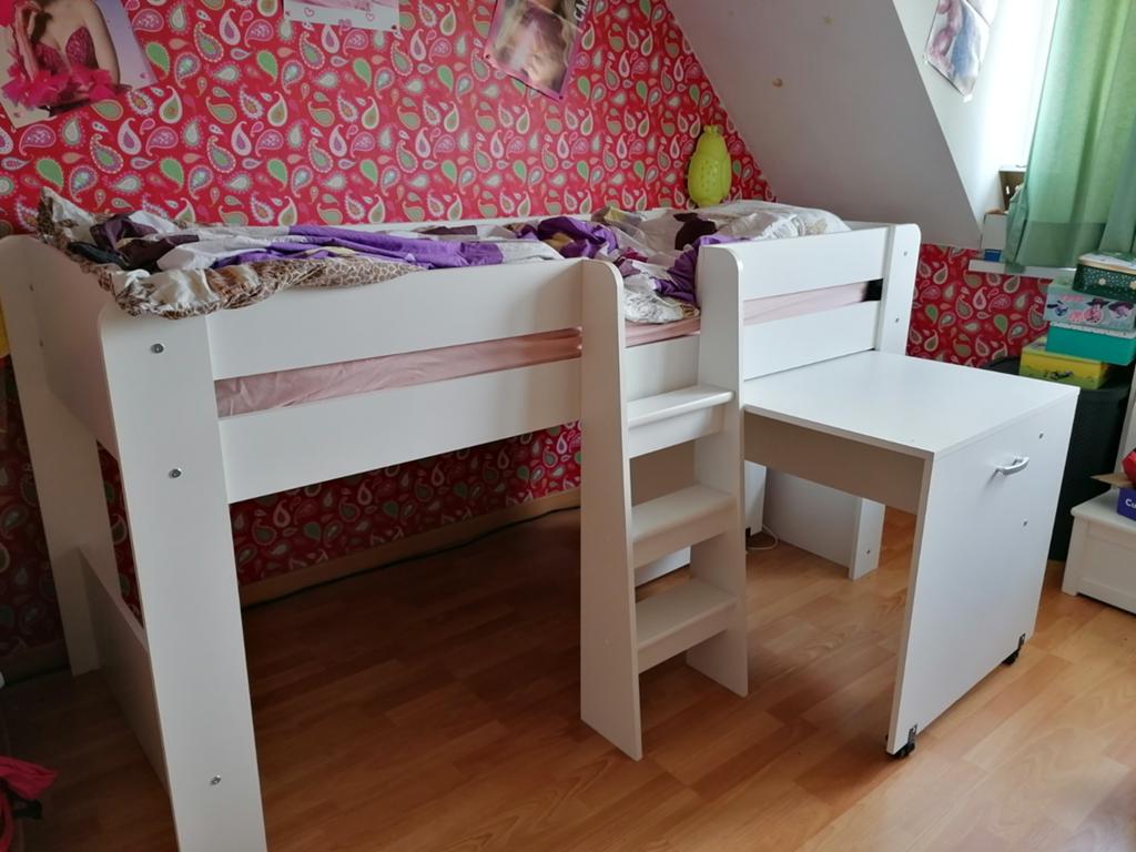 Halfhoogslaper met bureau en kastje, Kinderen en Baby's, Kinderkamer | Stapelbedden en Hoogslapers, Ophalen, Halfhoogslaper