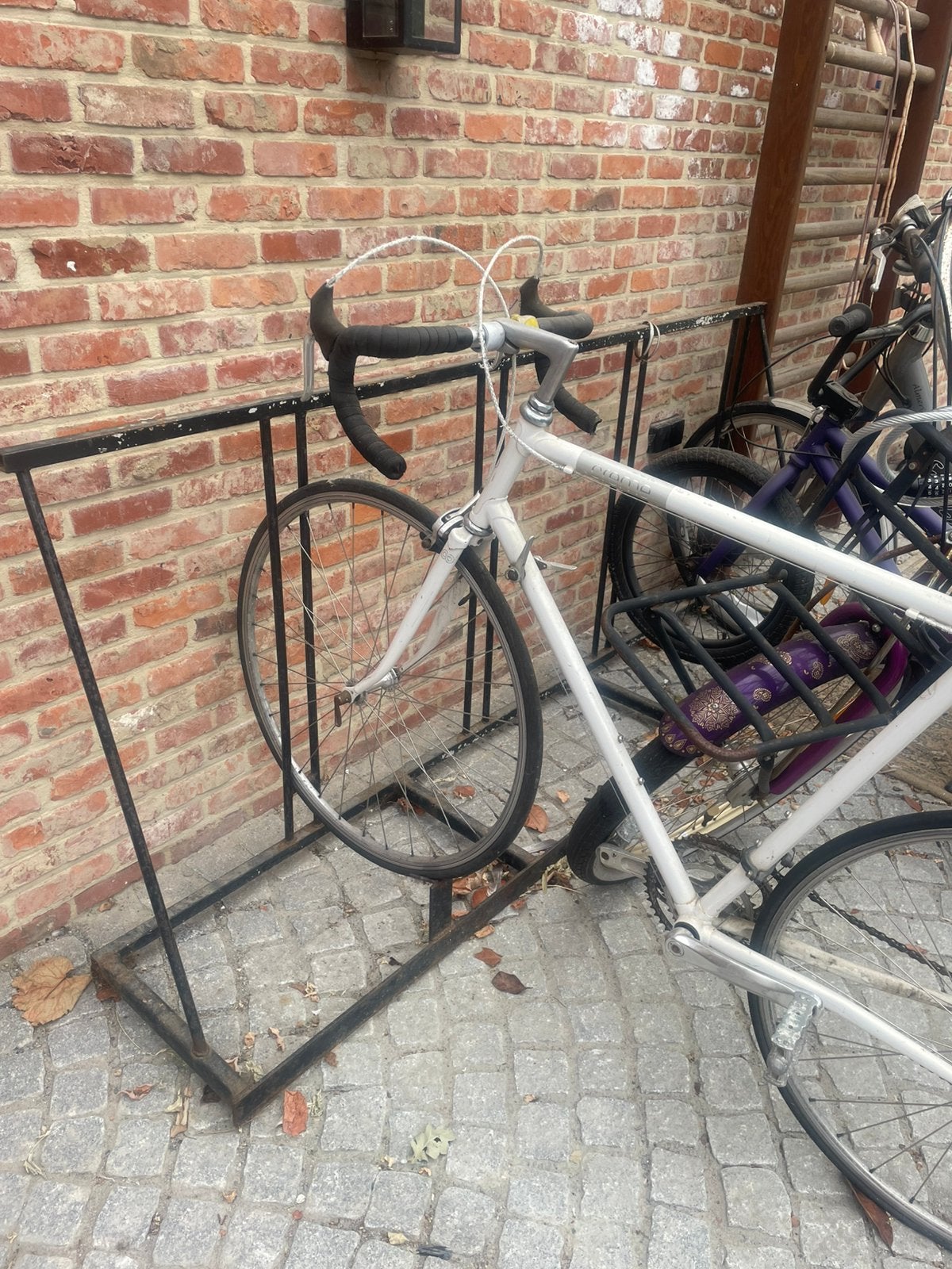 Fietsenrek 4 plaatsen, Ophalen, Zo goed als nieuw
