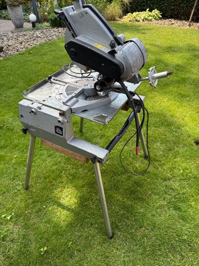 zaagmachine Elu, Ophalen, Gebruikt, 600 tot 1200 watt, Afkortzaag