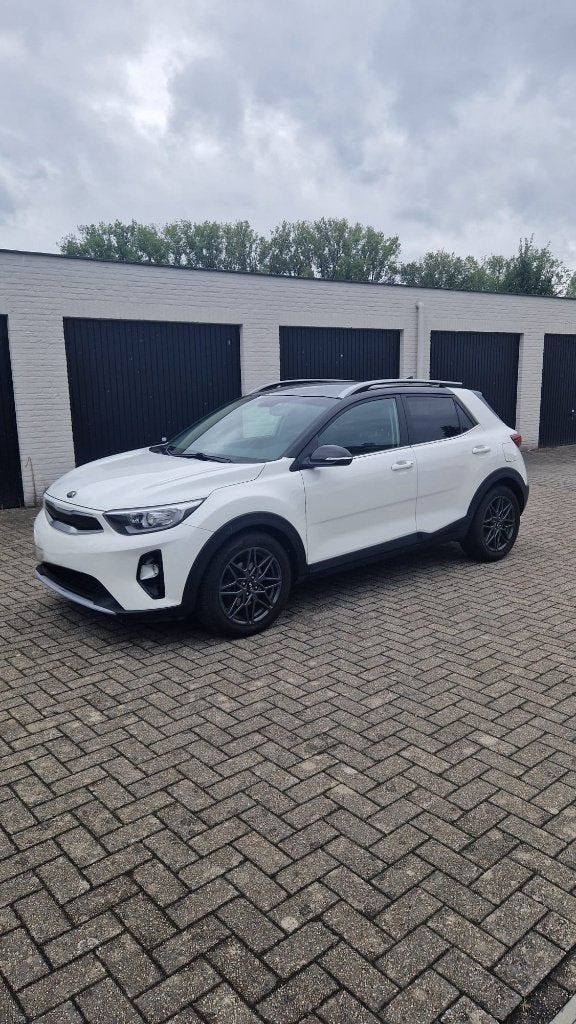 Kia stonic black edition, Auto's, Dealer onderhouden, Leder en Stof, Wit, 5 zetels
