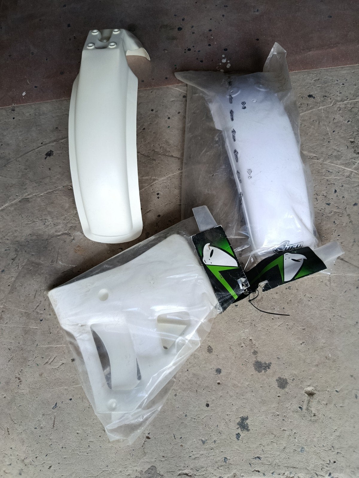 plastique neuf YZ 1989, Particulier, Neuf