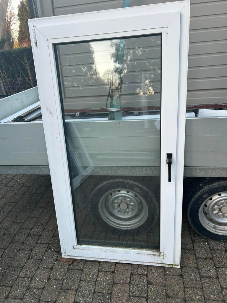 2x pvc enkelvleugel, Doe-het-zelf en Bouw, Raamkozijnen en Schuifdeuren, Kunststof, Gebruikt, Raamkozijn, Inclusief glas
