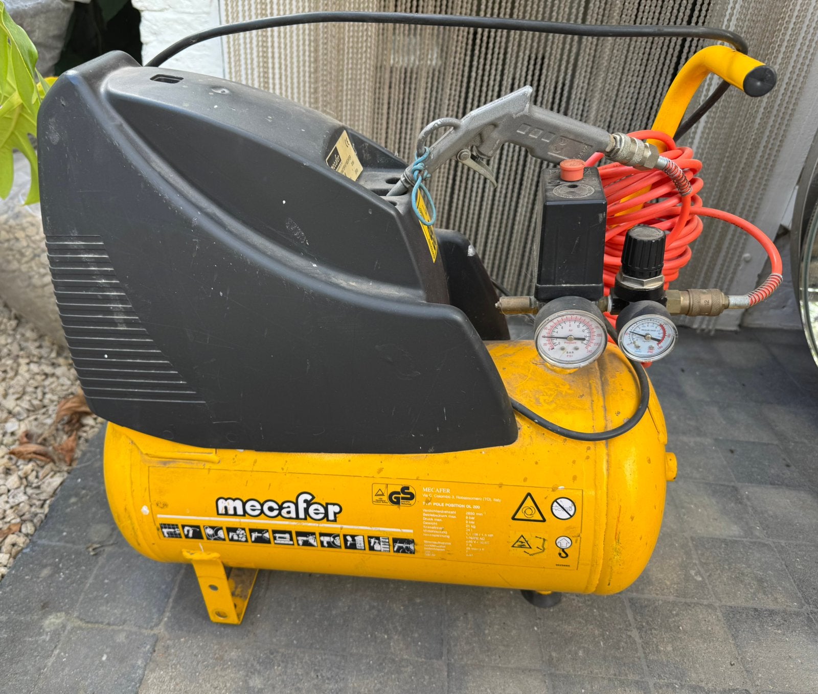 Mecafer 50L Compressor 8 bar – OL 300 + slang & blaaspistool, Doe-het-zelf en Bouw, Ophalen