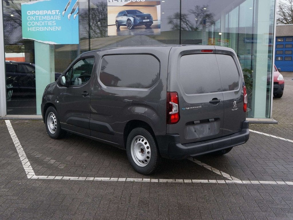 Peugeot Partner 50 kWh L1 Heavy 30KM! (bj 2023), Auto's, Bestelwagens en Lichte vracht, 4 deurs, Gebruikt, Euro 6, 136 pk