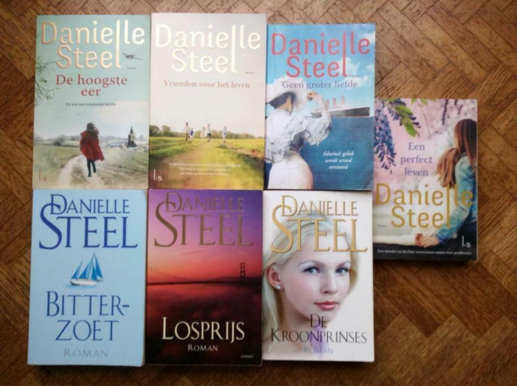 5 boeken Danielle Steel, Ophalen of Verzenden, Gelezen