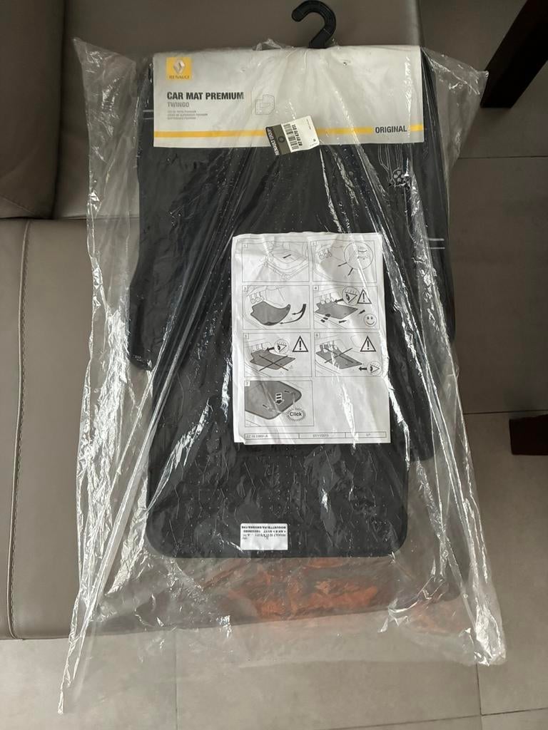 tapis de sol pour Renault twingo 3 neuf !!, Ophalen, Nieuw