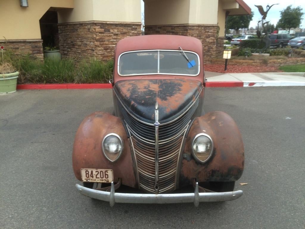 Ford Coupe 1938 V8 flathead, foto 2