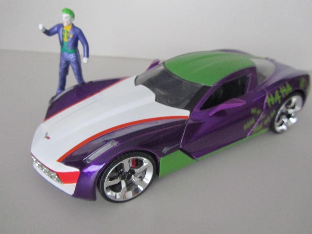 JADA TOYS : JOKER 2009 CHEVY CORVETTE STINGRAY (1:24), Ophalen of Verzenden, Zo goed als nieuw, Auto, Jada
