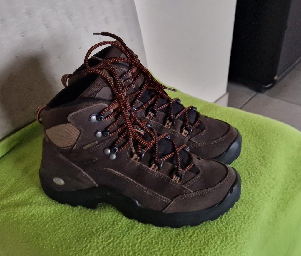 Chaussure de marche👍TOP👍LOWE👍"GORE-TEX" MID Ws👍t: 39,5👍, Vêtements | Femmes, Chaussures, Comme neuf, Chaussures de marche