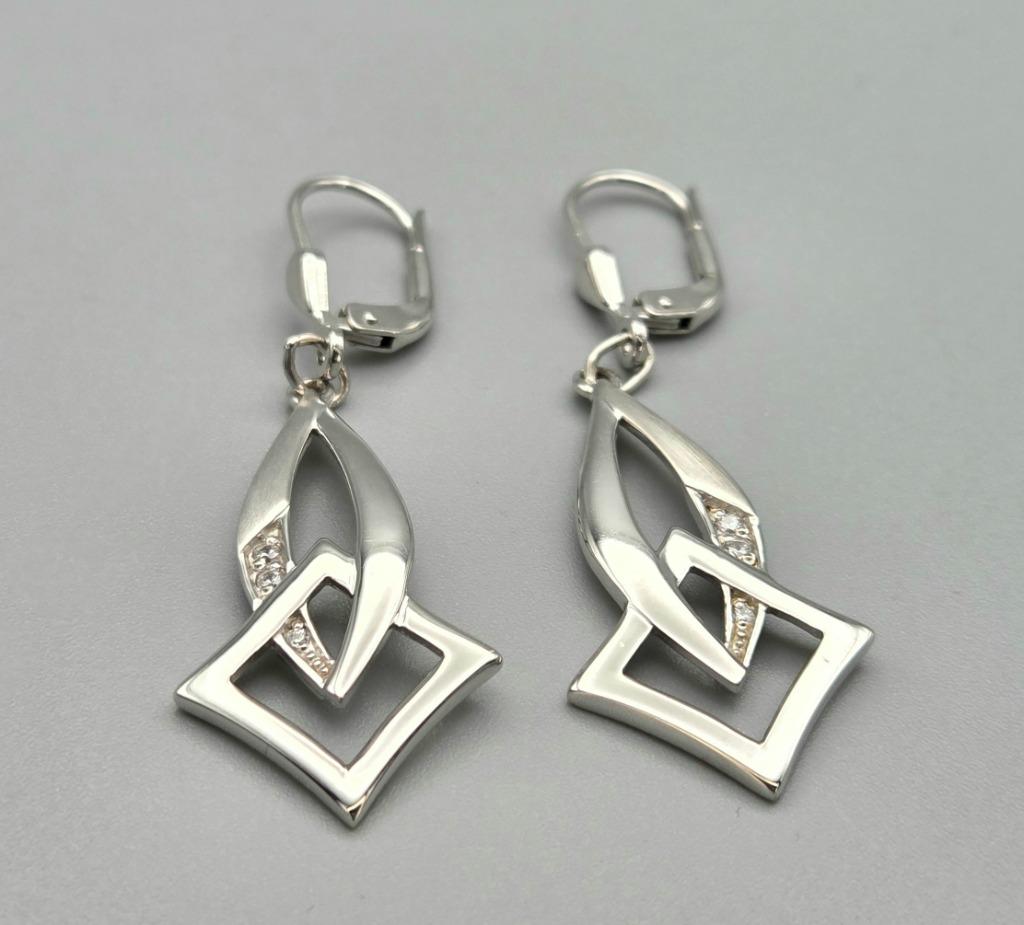 Zilveren oorbellen met zirkonia. 2025.608., Hangers, Verzenden, Nieuw, Zilver