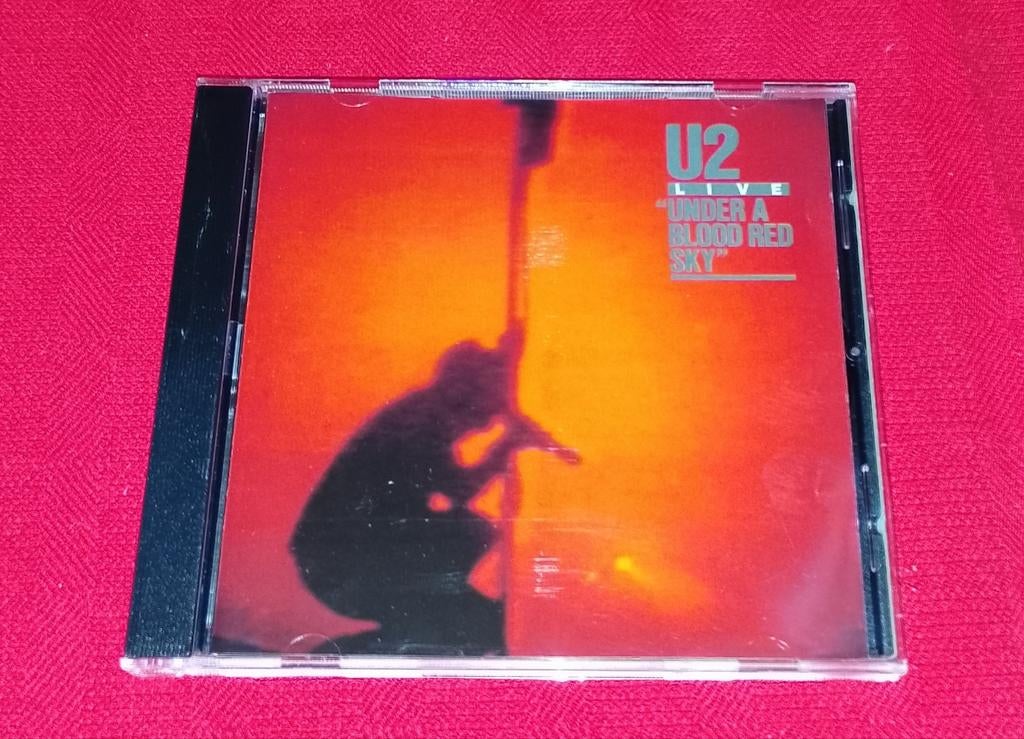 U2 "Under a blood red sky" live CD., Cd's en Dvd's, Ophalen of Verzenden, Zo goed als nieuw