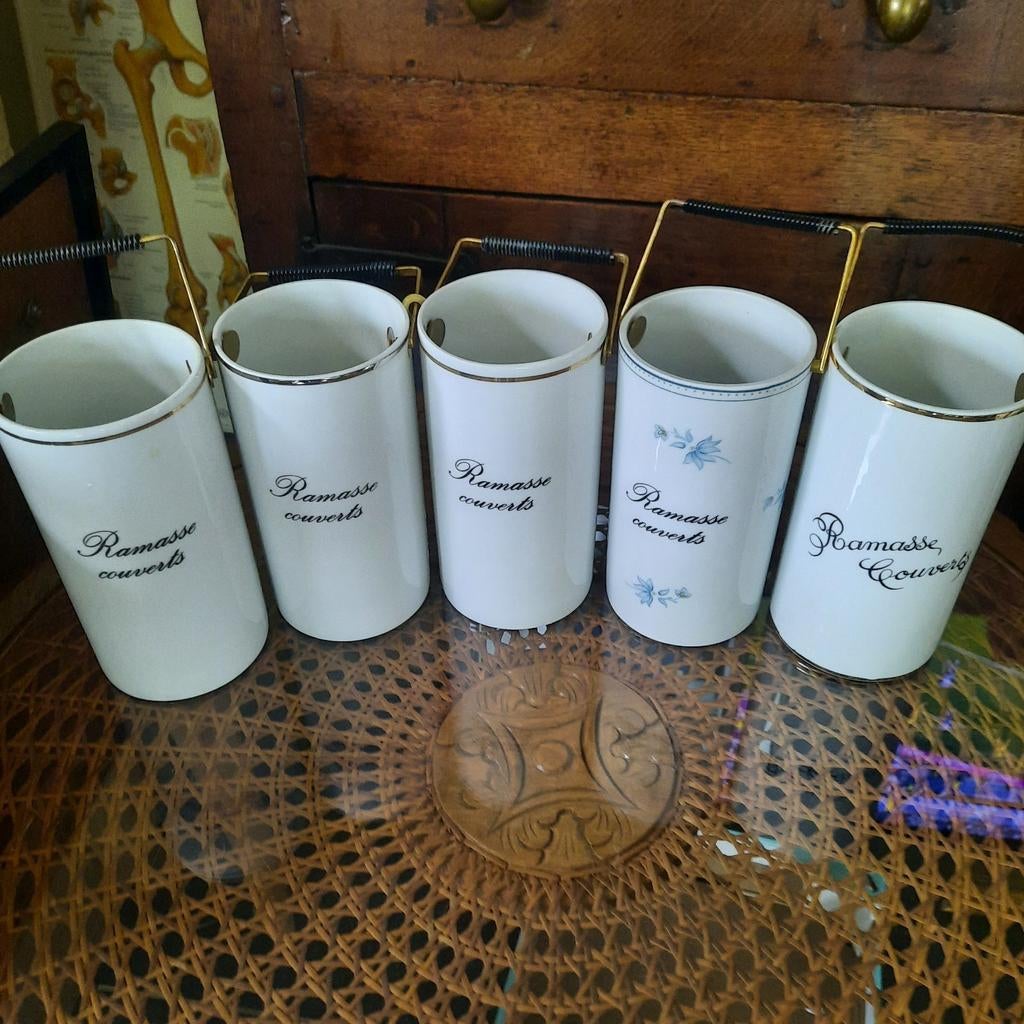 Limoges, couverts en porcelaine., Maison & Meubles, Cuisine | Vaisselle, Comme neuf, Enlèvement ou Envoi
