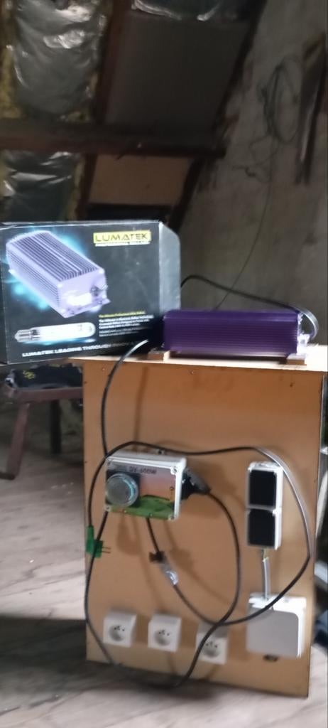 Complete plug and play Lumatek pro600W binnen kweek set, Ophalen