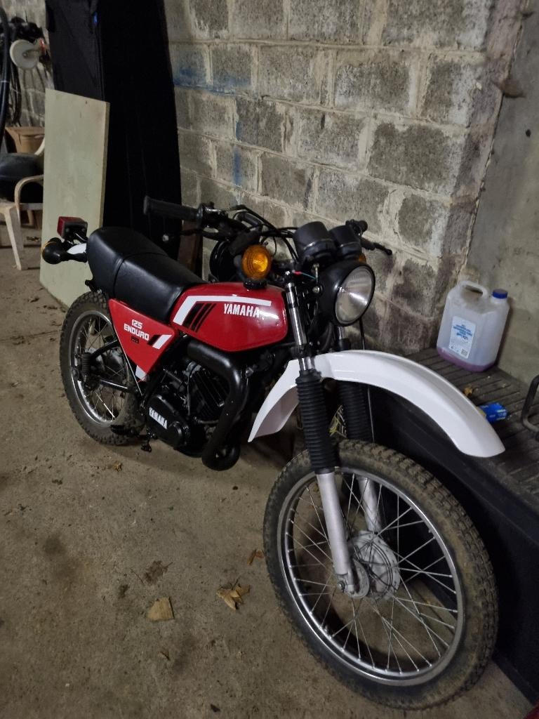 Yamaha DT125 is op zoek naar, Motoren, Particulier