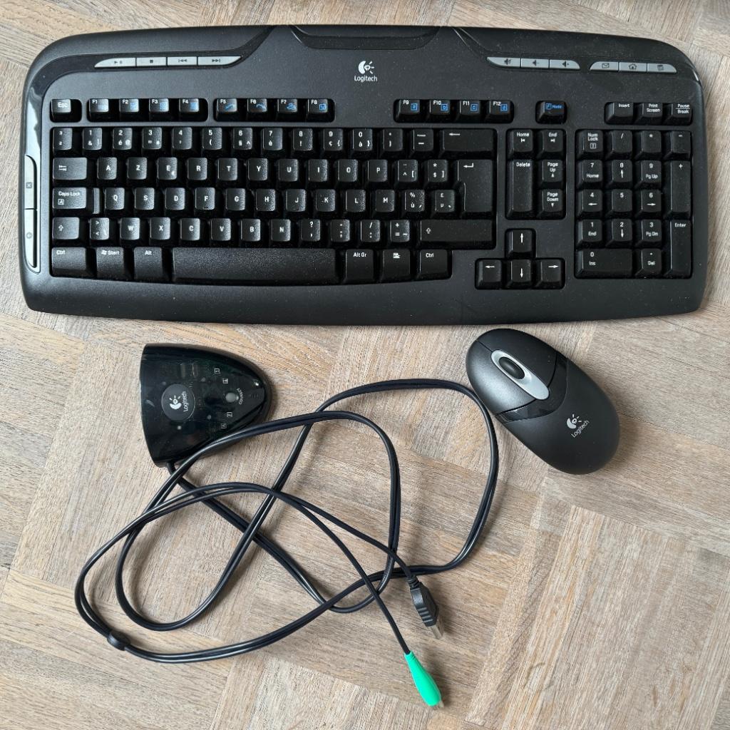 Logitech Cordless Desktop EX 110 (Qwerty NL), Ophalen, Gebruikt, Logitech, Draadloos