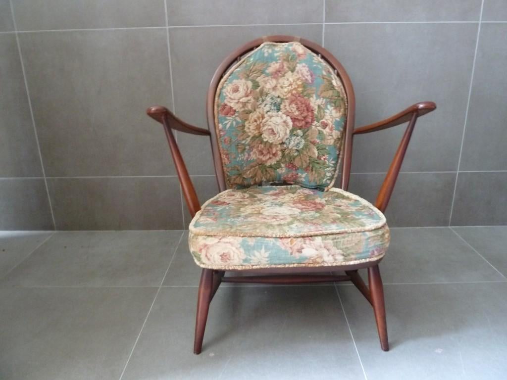 Chaise Ercol ancienne, Enlèvement