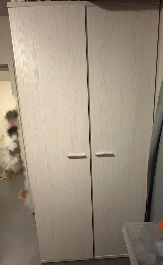 2 kleerkasten 2 bedden, Ophalen, Zo goed als nieuw, Eikenhout, Met deur(en)