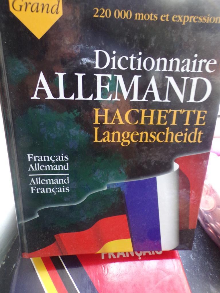 dictionnaire français allemand, Hachette, Autres niveaux, Comme neuf, Enlèvement