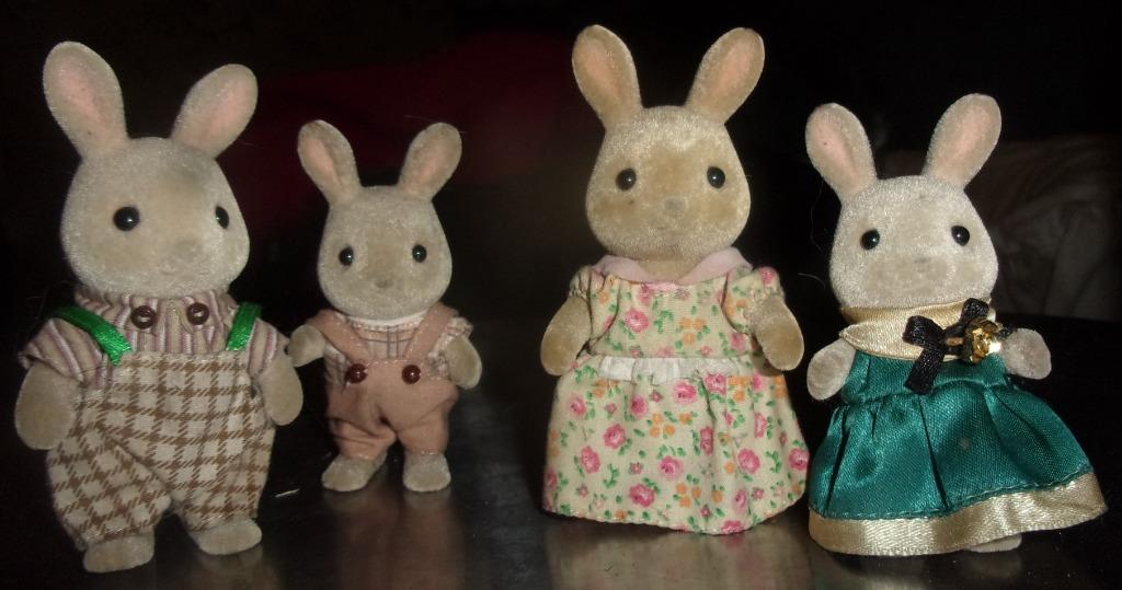 Sylvanian famillie famille 4 lapins, Enfants & Bébés, Jouets | Maisons de poupées, Enlèvement ou Envoi