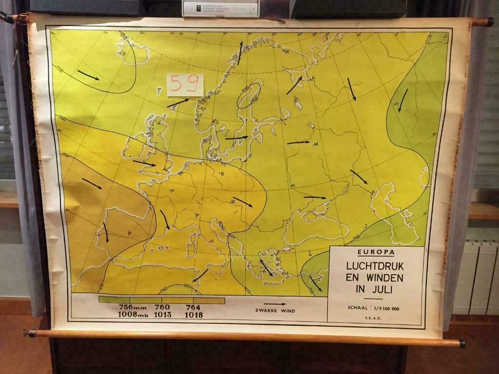 Carte scolaire rétro - Pression atmosphérique et vents en ju, Enlèvement, Utilisé