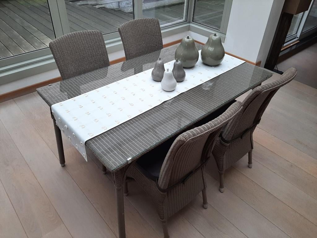 Tafel met 4 stoelen (vincent sheppard), Huis en Inrichting, Ophalen, Overige materialen, Gebruikt, 50 tot 100 cm