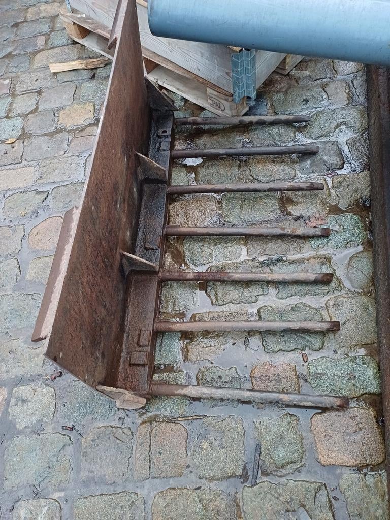 Bobcat / frontlader hooi / mest pinnen, Ophalen, Mest