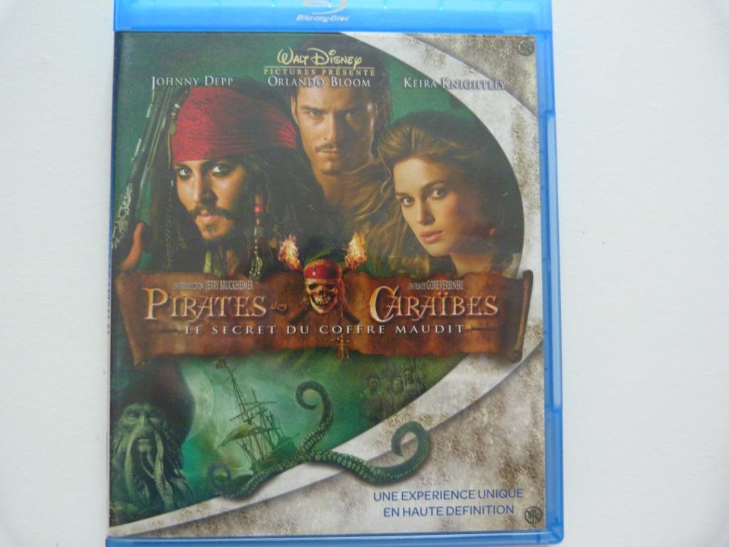Pirates Des Caraïbes : Le Secret Du Coffre Maudit [Blu-Ray], Enlèvement ou Envoi, Comme neuf, Aventure, Coffret
