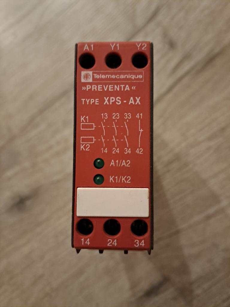 1 noodstop Telemec. XPSAX5120 - module XPS-AX, Ophalen of Verzenden, Zo goed als nieuw