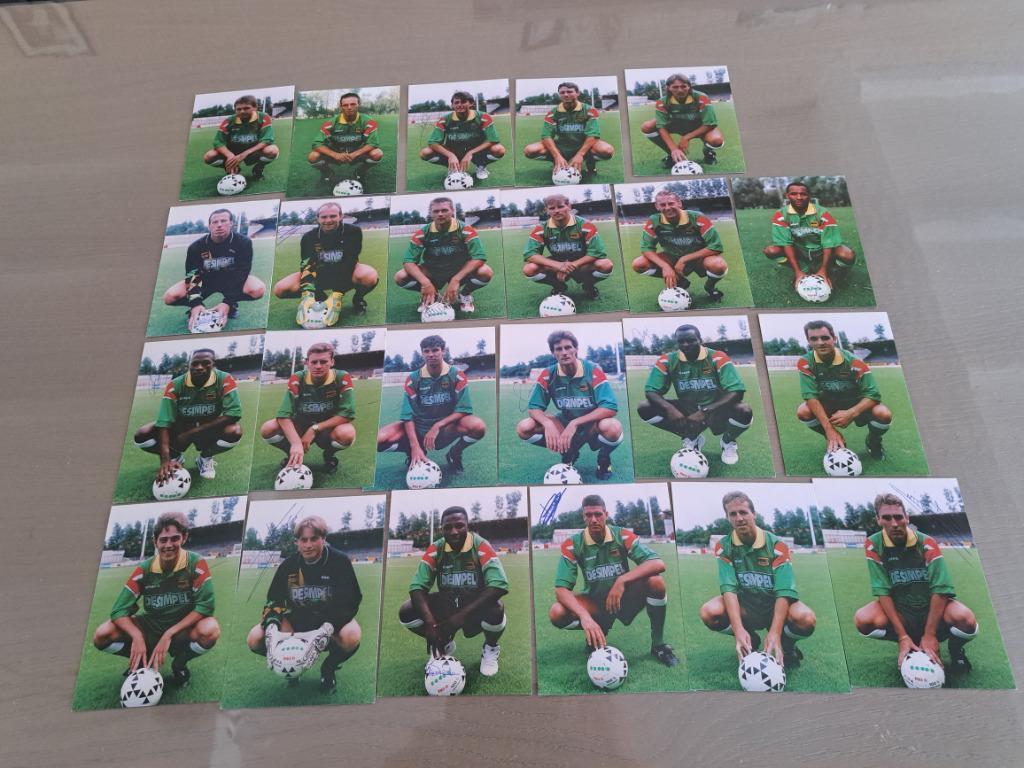 KV Oostende 94-95 23 fotokaarten met Handtekening, Verzamelen, Verzenden, Zo goed als nieuw, Spelerskaart