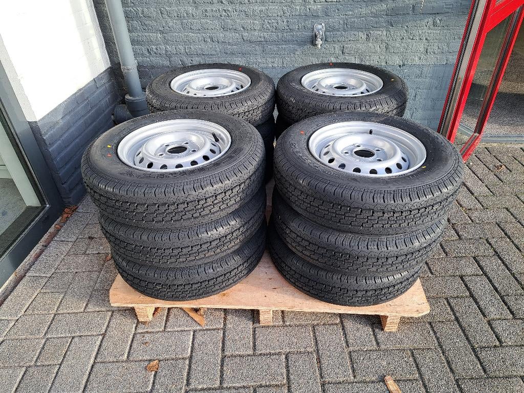 Nieuwe aanhangerwielen 165R13C 96/94 N / et 30 / steek 5x112, Ophalen