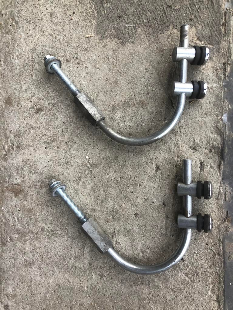 Vespa. Attaches pare brise, Enlèvement