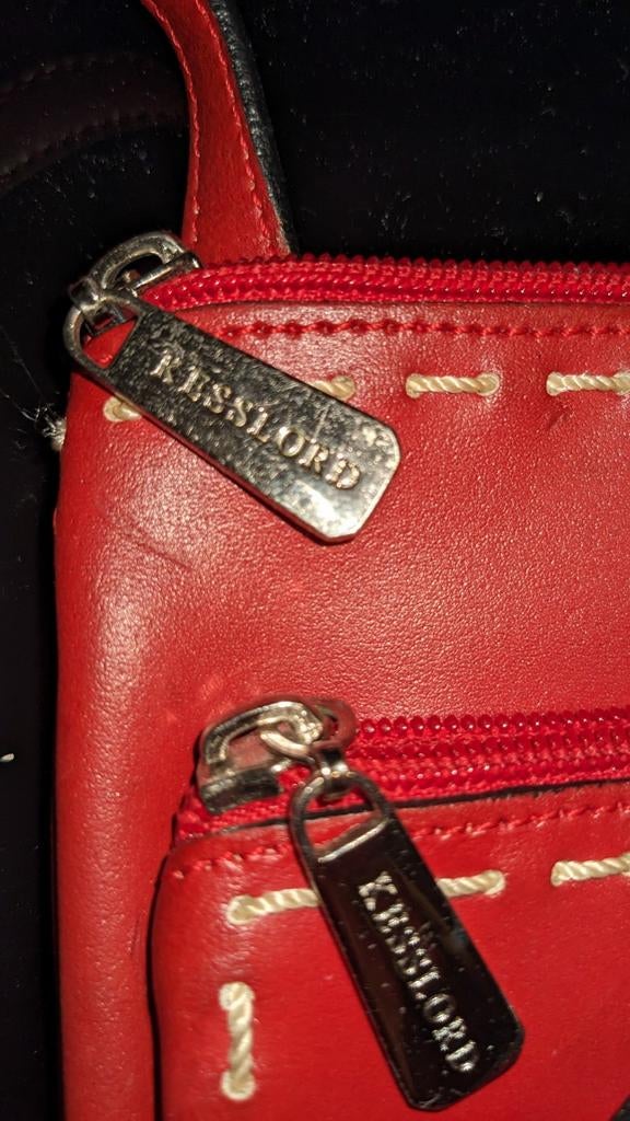 Sac cuir rouge Kesslord

PARIS, Handtassen en Accessoires, Ophalen