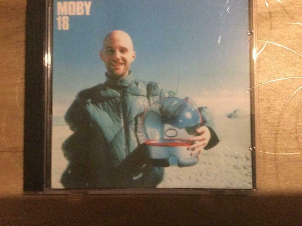 Moby 18, Ophalen of Verzenden