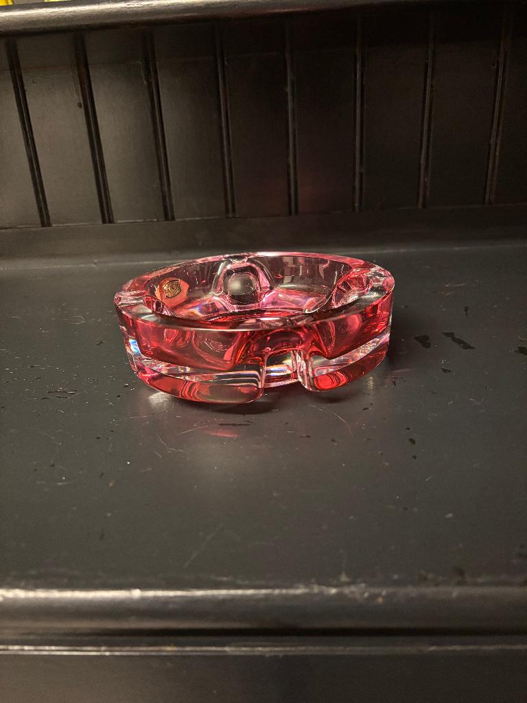 Cendrier Val Saint Lambert, Enlèvement, Cendrier