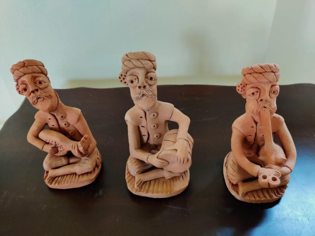 3 musiciens en poterie, Enlèvement