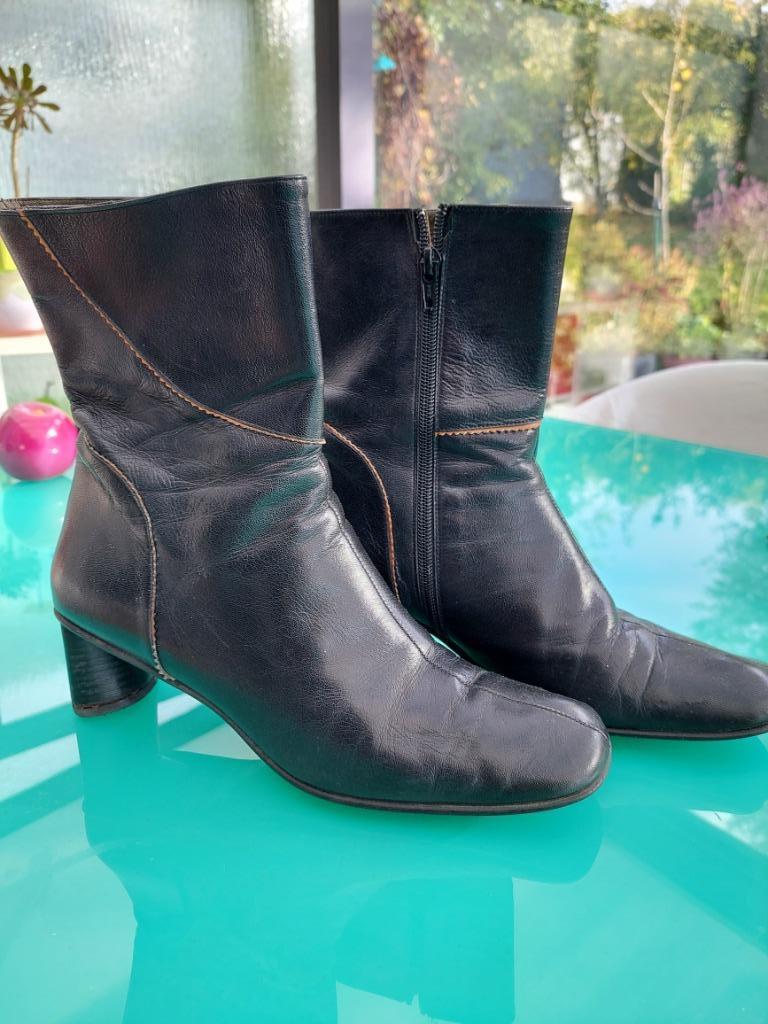 BOTTILLONS CUIR, Vêtements | Femmes, Enlèvement ou Envoi, Boots et Botinnes, Porté, Noir